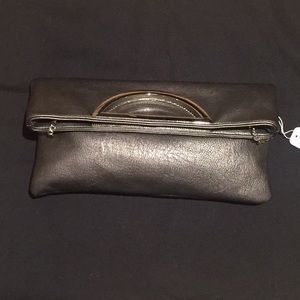 Versatile Clutch NWT